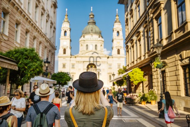 Eladó téglalakás, Budapesten, V. kerületben, Sas utcában