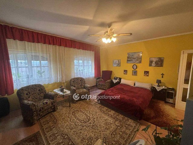 Eladó családi ház, Forrón 29.2 M Ft, 3 szobás