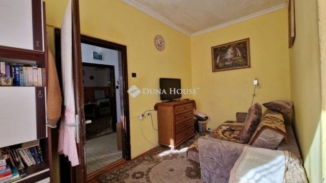 Eladó családi ház, Budapesten, XVI. kerületben 65 M Ft, 4 szobás