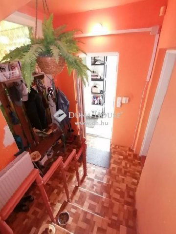 Eladó családi ház, Érden 125 M Ft, 4+1 szobás