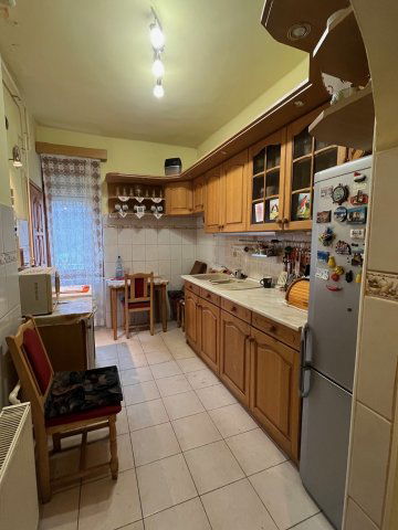 Eladó téglalakás, Komlón 14 M Ft, 2 szobás