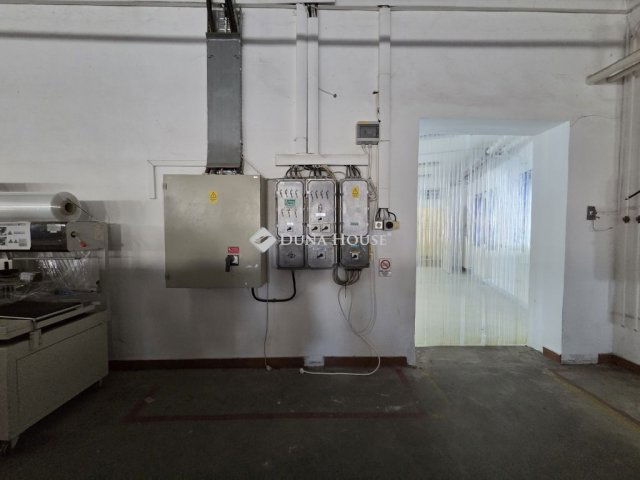 Eladó ipari ingatlan, Szegeden 1584.282 M Ft / költözzbe.hu