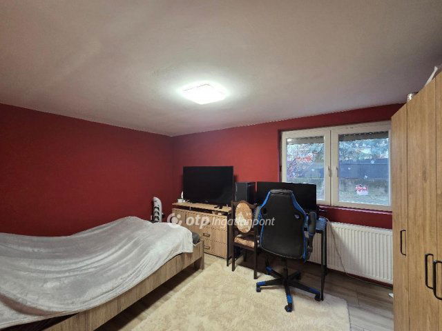 Eladó családi ház, Szentesen 32 M Ft, 1+1 szobás