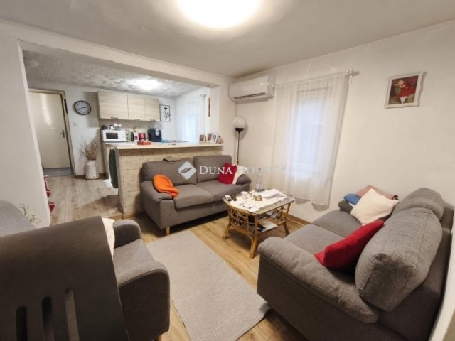 Eladó családi ház, Nagyvenyimen 28.9 M Ft, 2 szobás