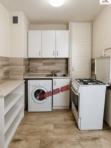 Eladó panellakás, Dunaújvárosban 25.9 M Ft, 1 szobás