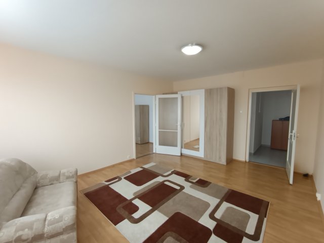 Eladó panellakás, Kecskeméten 46.5 M Ft, 2 szobás