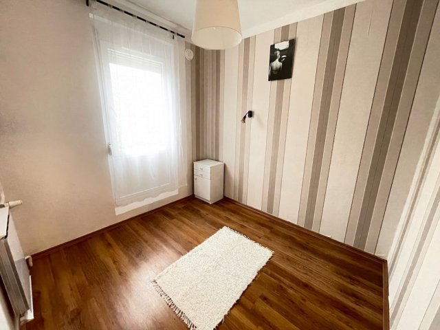 Kiadó panellakás, albérlet, Pakson 150 E Ft / hó, 2 szobás