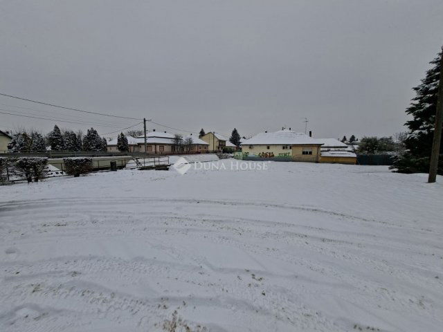 Eladó telek, Dányon 9.9 M Ft / költözzbe.hu