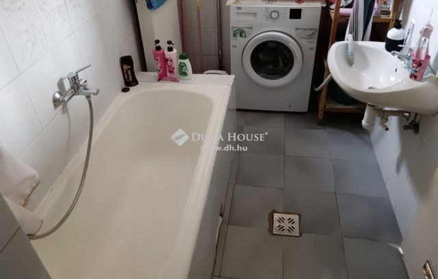 Eladó családi ház, Budapesten, XVII. kerületben 89.8 M Ft