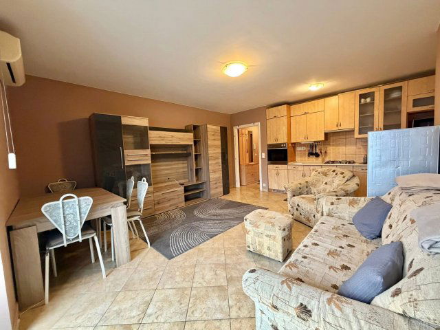 Eladó téglalakás, Szegeden 66.5 M Ft, 2 szobás