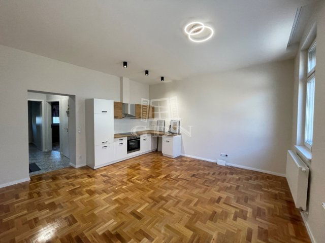 Kiadó téglalakás, albérlet, Székesfehérvárott 210 E Ft / hó
