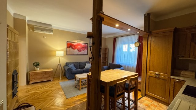 Kiadó téglalakás, albérlet, Pécsett 200 E Ft / hó, 2 szobás