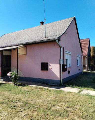 Eladó családi ház, Nagyhegyesen 56900 M Ft, 2+1 szobás