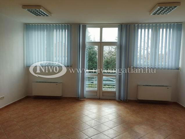 Kiadó iroda, Veszprémben 111 E Ft / hó, 1 szobás