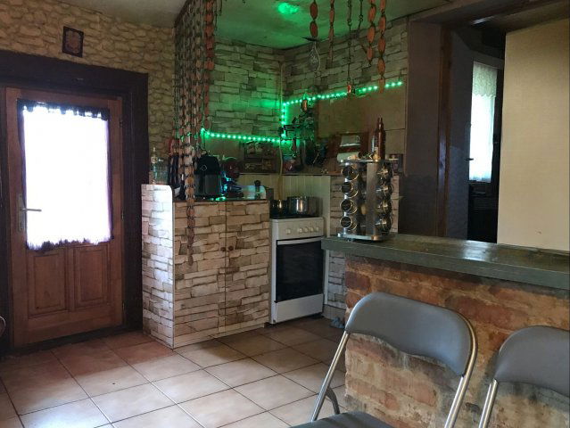 Eladó családi ház, Adácson 19.9 M Ft, 2 szobás