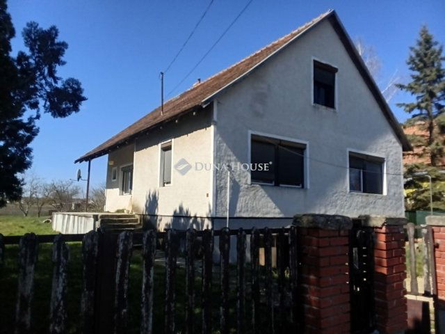 Eladó családi ház, Berhidán 39.98 M Ft, 3 szobás