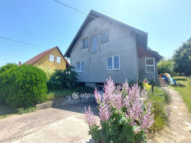 Eladó családi ház, Martonvásáron 85 M Ft, 3 szobás