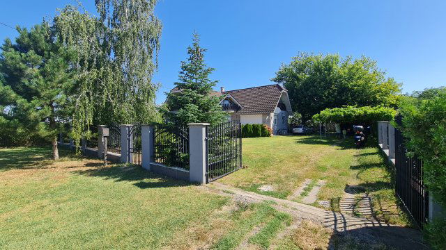 Eladó családi ház, Nagykarácsonyon 79 M Ft, 4 szobás