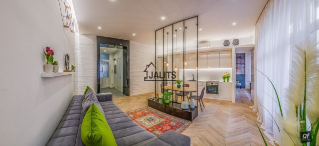 Kiadó téglalakás, albérlet, V. kerületben, Október 6. utcában