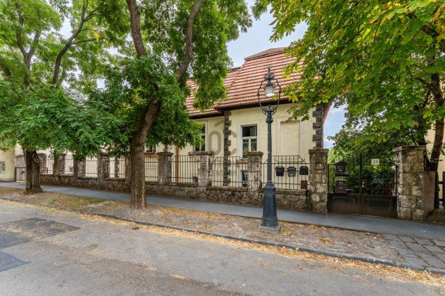 Eladó téglalakás, Budapesten, I. kerületben 112.9 M Ft, 2 szobás
