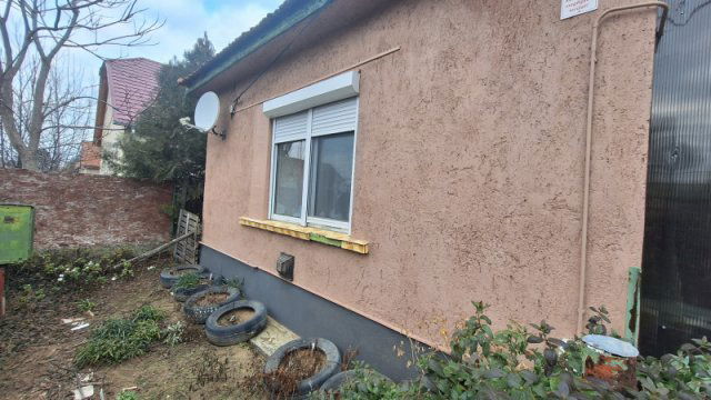 Eladó családi ház, Örkényen 26 M Ft, 2 szobás