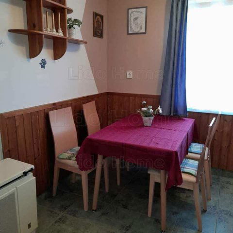 Eladó családi ház, Balatonlelleén 155 M Ft, 8+2 szobás