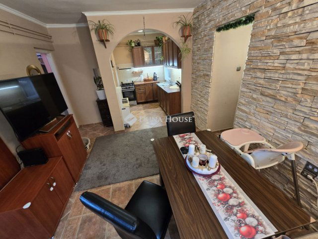 Eladó családi ház, Vecsésen 85.222 M Ft, 4 szobás