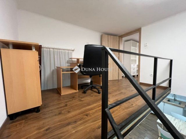 Eladó téglalakás, Budapesten, VIII. kerületben 59.9 M Ft