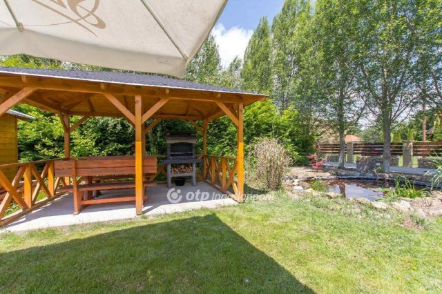 Eladó hotel, Balatonfenyvesen 369 M Ft / költözzbe.hu