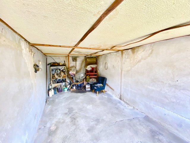 Eladó garázs, Komáromban 11.8 M Ft / költözzbe.hu