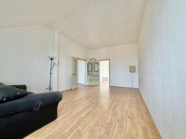 Eladó téglalakás, Vecsésen 74.9 M Ft, 4 szobás