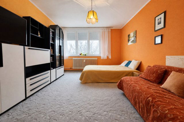 Eladó panellakás, Dunaújvárosban 19.99 M Ft, 2 szobás