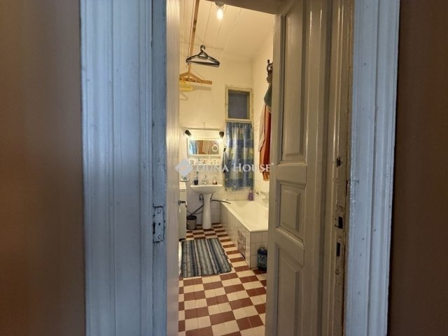 Eladó téglalakás, Budapesten, VI. kerületben 114.9 M Ft