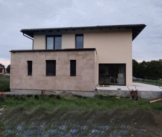 Eladó családi ház, Petőházán 108 M Ft, 5 szobás