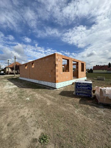 Eladó családi ház, Városföldön 70 M Ft, 3 szobás