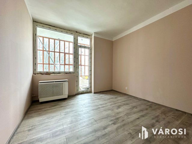 Eladó téglalakás, Salgótarjánban 18.5 M Ft, 3 szobás