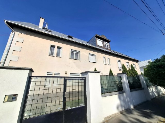 Eladó téglalakás, Budapesten, XX. kerületben 64.9 M Ft