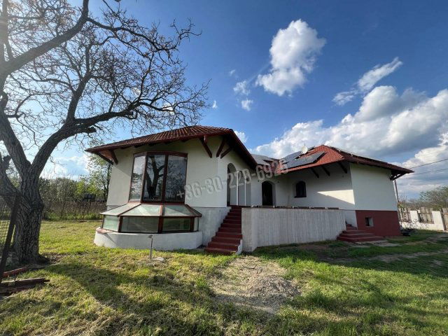 Eladó családi ház, Dunaharasztin 139 M Ft, 5 szobás