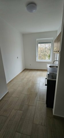 Eladó téglalakás, Komlón 19.5 M Ft, 1 szobás