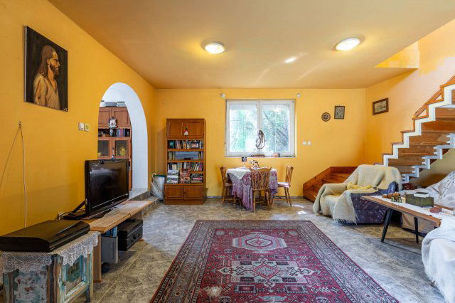 Eladó családi ház, Veresegyházon 99.9 M Ft, 5 szobás