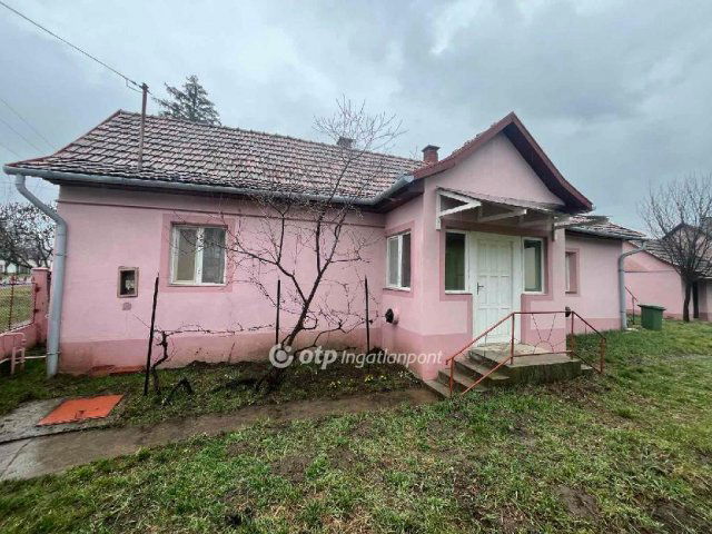 Eladó családi ház, Hencidán 12.9 M Ft, 2 szobás