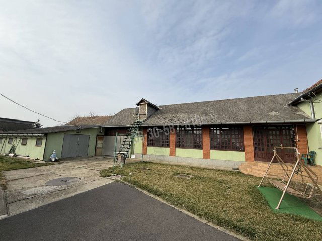 Eladó családi ház, Püspökladányban 63.5 M Ft, 4 szobás