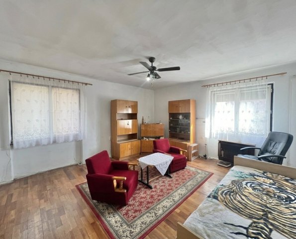 Eladó téglalakás, Kaposváron, Szántó utcában 34.5 M Ft