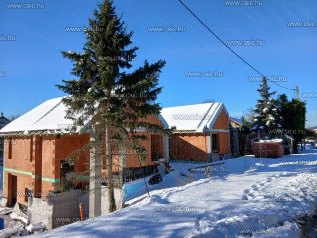 Eladó ikerház, Törökbálinton 239.9 M Ft, 5 szobás