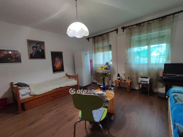 Eladó családi ház, Kiszomboron 28.5 M Ft, 3 szobás