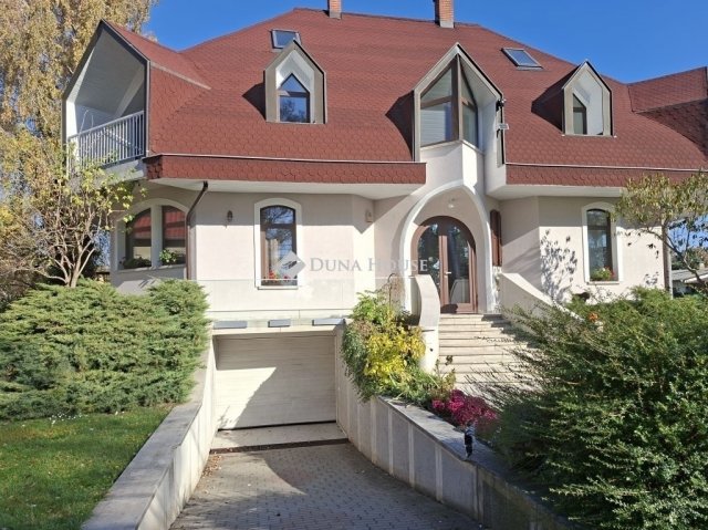 Eladó családi ház, Budapesten, XVIII. kerületben 269 M Ft