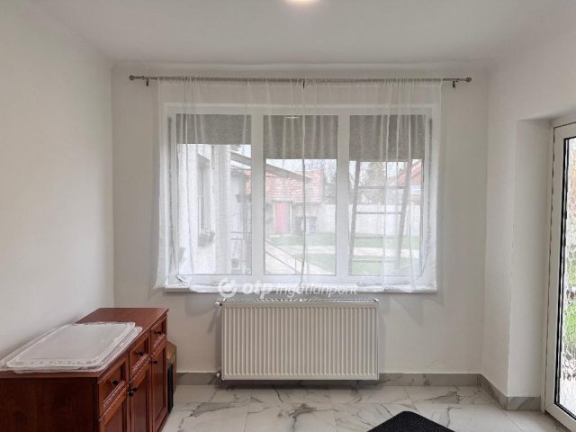 Eladó családi ház, Jánossomorján 78 M Ft, 4+1 szobás