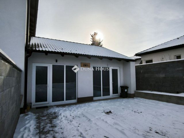 Eladó üzlethelyiség, Győrött 35 M Ft / költözzbe.hu