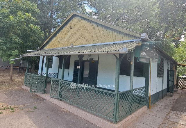 Eladó üzlethelyiség, Mezőkovácsházán 17 M Ft