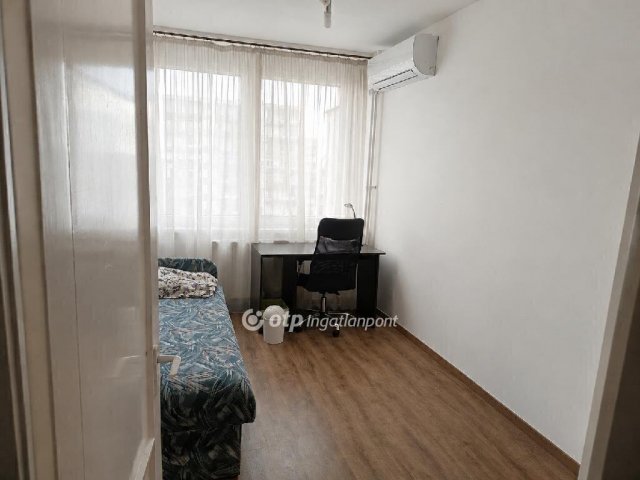 Eladó panellakás, Budapesten, XX. kerületben 71.9 M Ft, 3 szobás